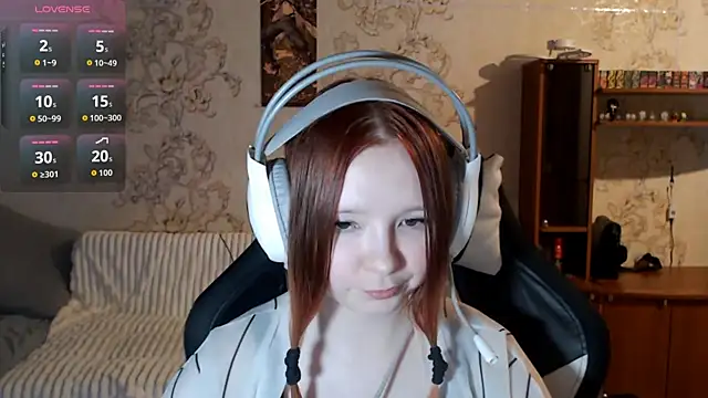 PansyBorriello online show from October 2025 04:13:02 PM