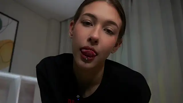 Snapshot of EviaRabasca chatting on September 2025 11:59:02 AM EviaRabasca online show from September 2025 11:59:02 AM