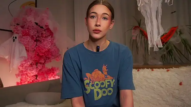 Snapshot of EviaRabasca chatting on October 2025 11:14:02 AM EviaRabasca online show from October 2025 11:14:02 AM