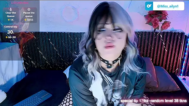 miss ailyn1 online show from November 2025 03:45:02 PM