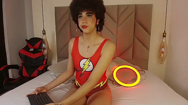 KheylerTomphson online show from October 2025 11:56:02 AM