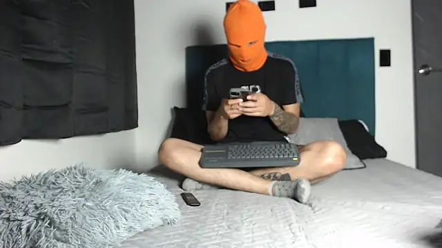 Warmteam777 online show from September 2025 11:21:01 PM