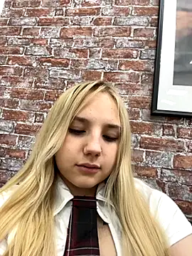 Sky Cutie online show from October 2025 04:20:02 AM