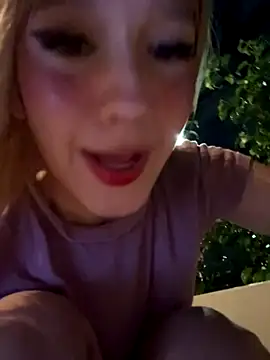 Snapshot of SweetBunnyGF chatting on October 2025 11:39:02 PM SweetBunnyGF online show from October 2025 11:39:02 PM