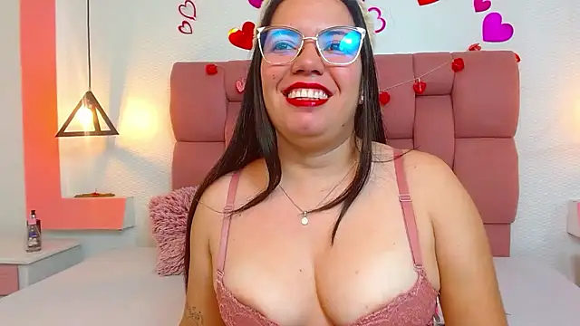 MelanyCruzz online show from September 2025 12:05:02 PM