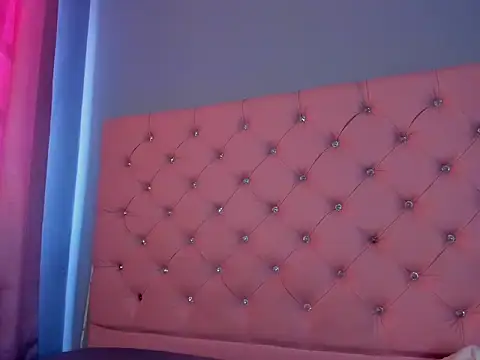 Leiilaas23 online show from September 2025 07:47:01 PM