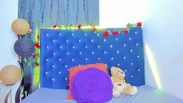 Leiilaas23 online show from September 2025 08:53:02 PM