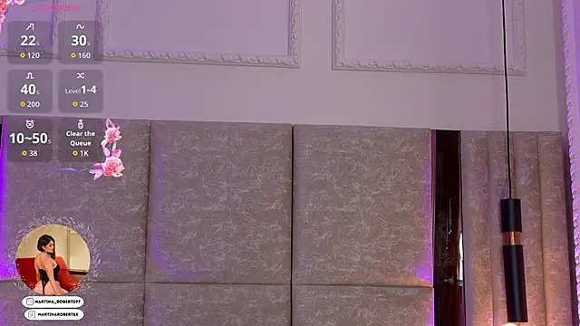 Snapshot of Martina-Roberts- chatting on September 2025 03:00:01 AM Martina-Roberts- online show from September 2025 03:00:01 AM