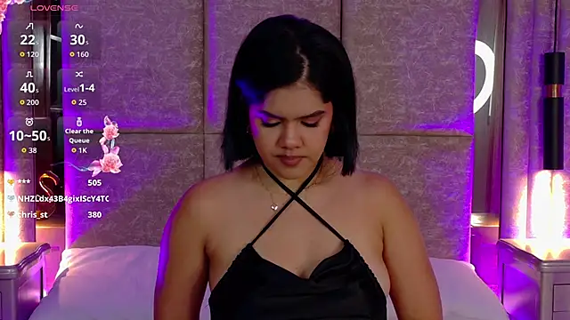 Snapshot of Martina-Roberts- chatting on October 2025 04:15:02 AM Martina-Roberts- online show from October 2025 04:15:02 AM