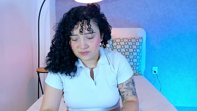 Snapshot of Tracielowe_w chatting on November 2025 03:20:02 AM Tracielowe w online show from November 2025 03:20:02 AM