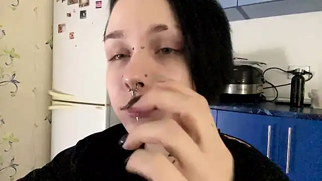 Snapshot of CandaceBlaze chatting on November 2025 10:01:02 PM CandaceBlaze online show from November 2025 10:01:02 PM