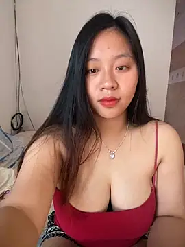 Snapshot of maianhcute chatting on October 2025 02:00:01 AM maianhcute online show from October 2025 02:00:01 AM