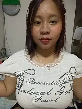 Snapshot of maianhcute chatting on October 2025 02:13:02 PM maianhcute online show from October 2025 02:13:02 PM