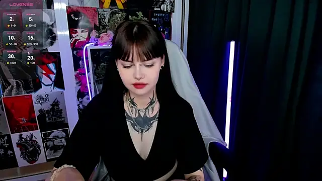 Morana Batt online show from October 2025 01:47:01 AM