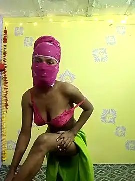 Snapshot of Cute-Rashmii chatting on October 2025 10:04:01 AM Cute-Rashmii online show from October 2025 10:04:01 AM