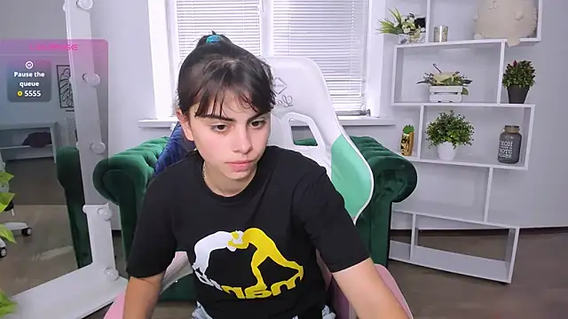 Cocoa Sins online show from October 2025 06:13:02 AM