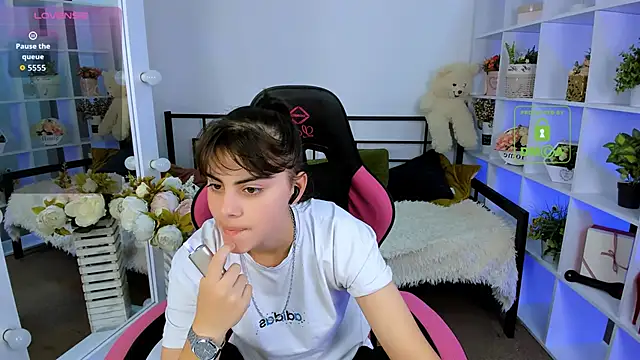 Cocoa Sins online show from October 2025 06:05:02 AM