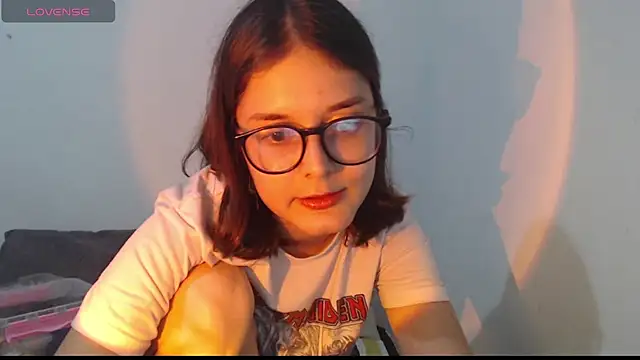 MadieLorez online show from September 2025 08:56:02 PM