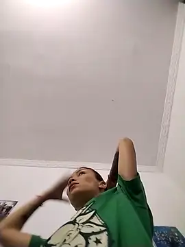 Snapshot of dulcelatin21 chatting on October 2025 05:08:02 PM dulcelatin21 online show from October 2025 05:08:02 PM