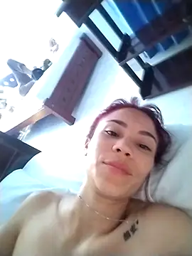 Snapshot of dulcelatin21 chatting on October 2025 03:46:02 PM dulcelatin21 online show from October 2025 03:46:02 PM