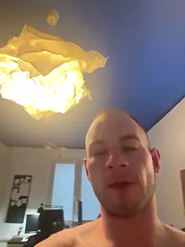 Snapshot of Seriy43 chatting on November 2025 06:35:01 AM Seriy43 online show from November 2025 06:35:01 AM