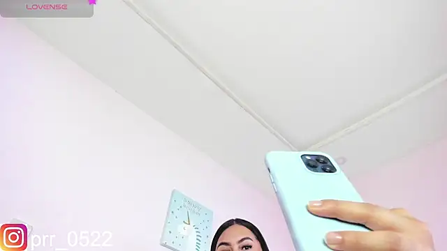 paula cosio online show from October 2025 01:02:02 PM