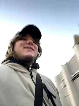 Snapshot of desiredude9 chatting on October 2025 11:00:02 AM desiredude9 online show from October 2025 11:00:02 AM