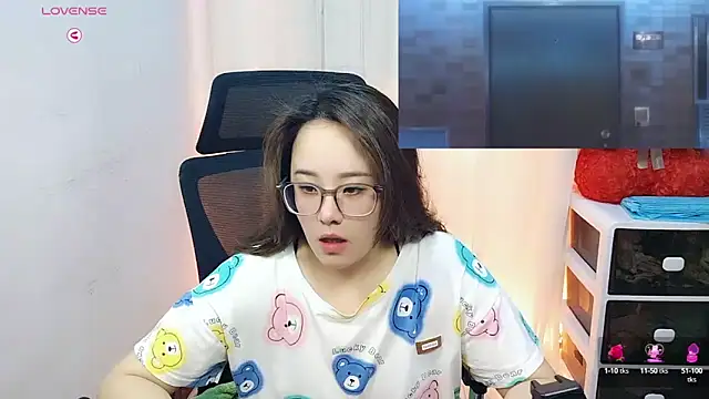 YY-Felicia online show from September 2025 02:08:02 PM