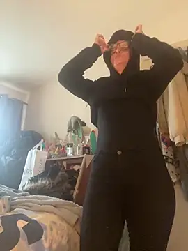 Snapshot of kittykatbean chatting on November 2025 11:09:02 AM kittykatbean online show from November 2025 11:09:02 AM