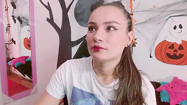 danna 888 online show from October 2025 06:52:02 PM