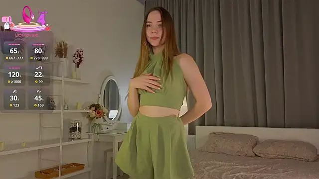 CarollSmithh online show from October 2025 09:03:02 PM