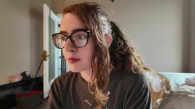 Snapshot of knottybunny chatting on November 2025 04:07:01 PM knottybunny online show from November 2025 04:07:01 PM