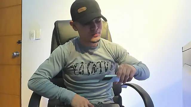 Snapshot of Manuel_FPG chatting on September 2025 12:26:01 PM Manuel FPG online show from September 2025 12:26:01 PM