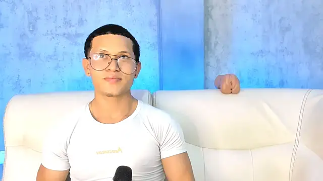 Snapshot of Manuel_FPG chatting on October 2025 08:28:01 PM Manuel FPG online show from October 2025 08:28:01 PM