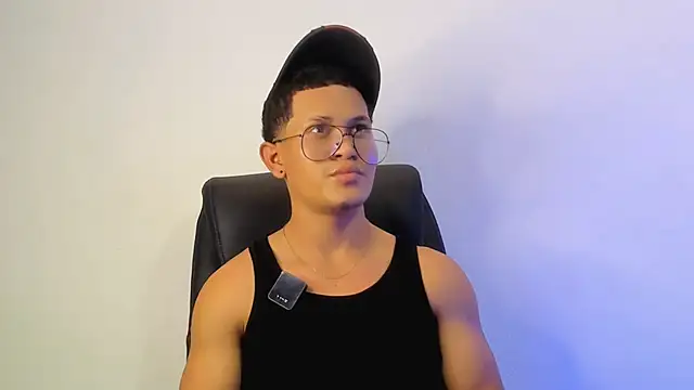 Snapshot of Manuel_FPG chatting on October 2025 07:55:02 PM Manuel FPG online show from October 2025 07:55:02 PM