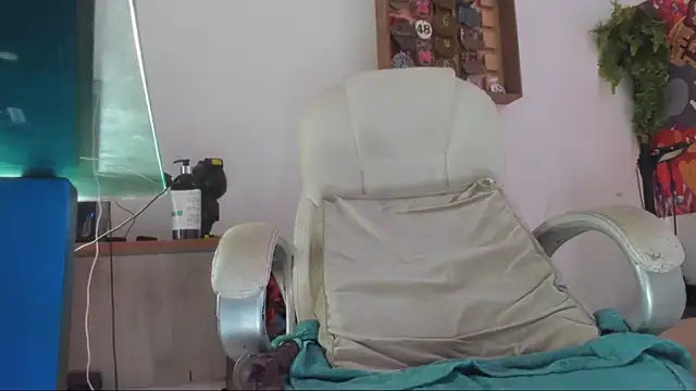 Snapshot of mila_dash chatting on October 2025 01:22:01 PM mila dash online show from October 2025 01:22:01 PM