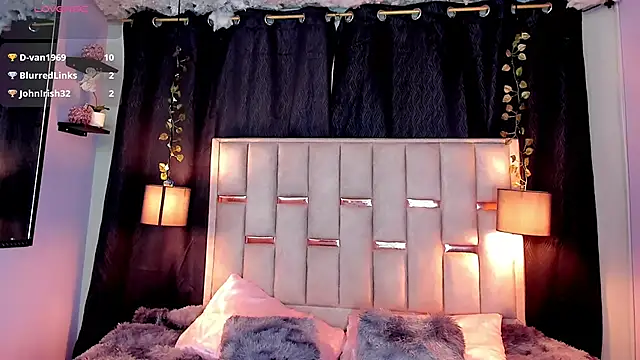 Snapshot of melody-rouss chatting on October 2025 03:14:02 AM melody-rouss online show from October 2025 03:14:02 AM