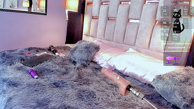 Snapshot of melody-rouss chatting on October 2025 03:57:02 PM melody-rouss online show from October 2025 03:57:02 PM