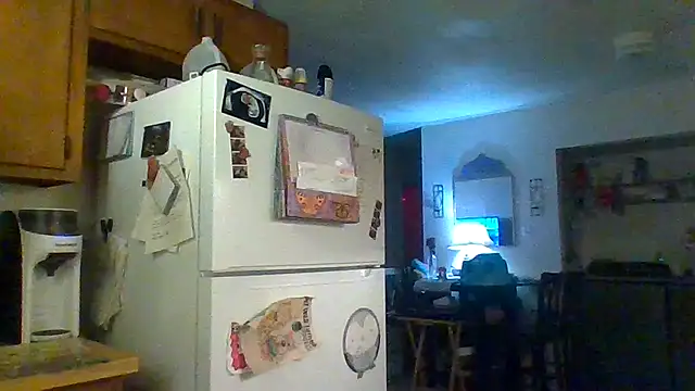 Snapshot of ScrawburryBBW chatting on October 2025 04:46:02 AM ScrawburryBBW online show from October 2025 04:46:02 AM