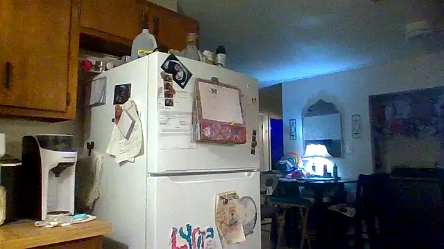 Snapshot of ScrawburryBBW chatting on November 2025 04:23:02 AM ScrawburryBBW online show from November 2025 04:23:02 AM