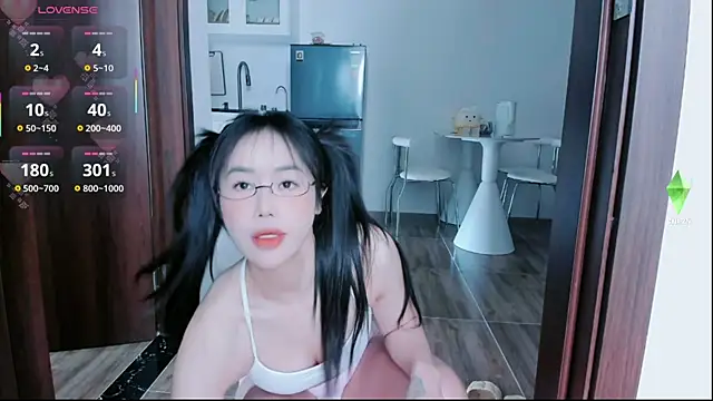 strawberry-ni online show from October 2025 03:21:02 AM