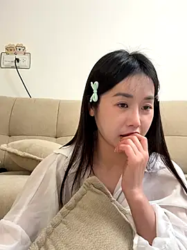 strawberry-ni online show from November 2025 04:42:01 PM