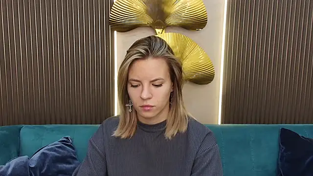 KiaraRolls online show from September 2025 08:43:01 PM