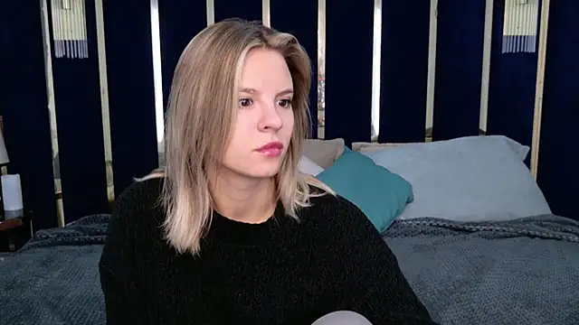 KiaraRolls online show from September 2025 07:08:01 PM