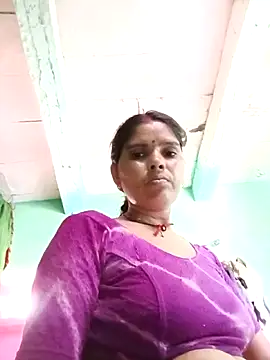 Snapshot of Sexy_queeny chatting on September 2025 04:34:02 AM Sexy queeny online show from September 2025 04:34:02 AM