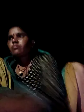 Snapshot of Sexy_queeny chatting on September 2025 01:36:01 PM Sexy queeny online show from September 2025 01:36:01 PM