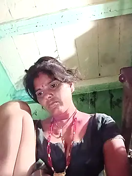 Snapshot of Sexy_queeny chatting on October 2025 08:38:02 PM Sexy queeny online show from October 2025 08:38:02 PM