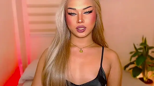 Snapshot of MissRumi_Hunter chatting on October 2025 08:57:02 AM MissRumi Hunter online show from October 2025 08:57:02 AM