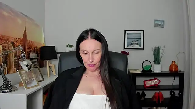 Snapshot of Velvet_Jasmine chatting on October 2025 05:32:02 PM Velvet Jasmine online show from October 2025 05:32:02 PM