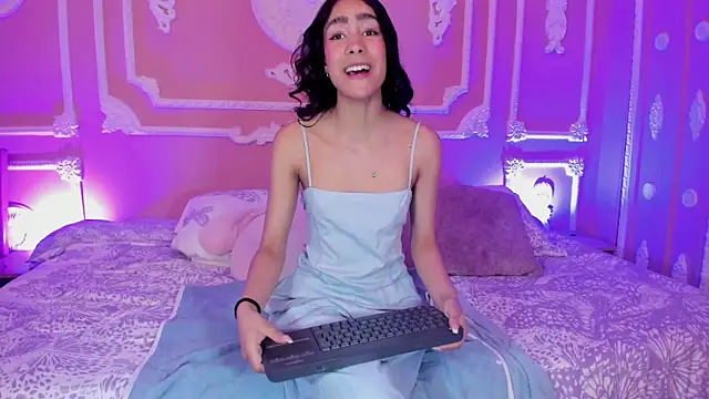 Snapshot of aitana_johns chatting on October 2025 12:25:01 PM aitana johns online show from October 2025 12:25:01 PM